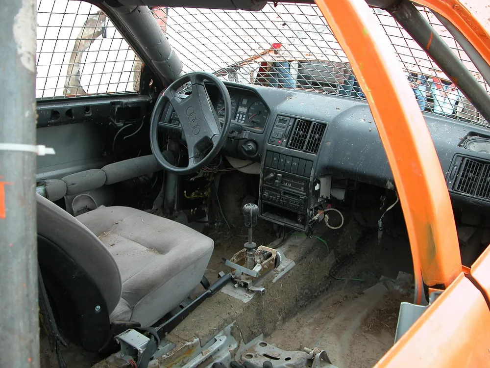 nettoyer l'habitacle de sa voiture à l'aspirateur